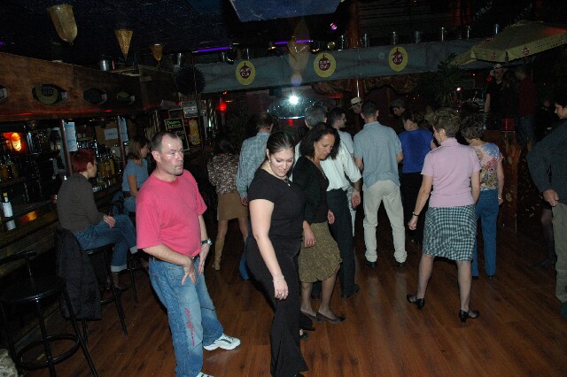 min 2005 12 18 sharkys 164